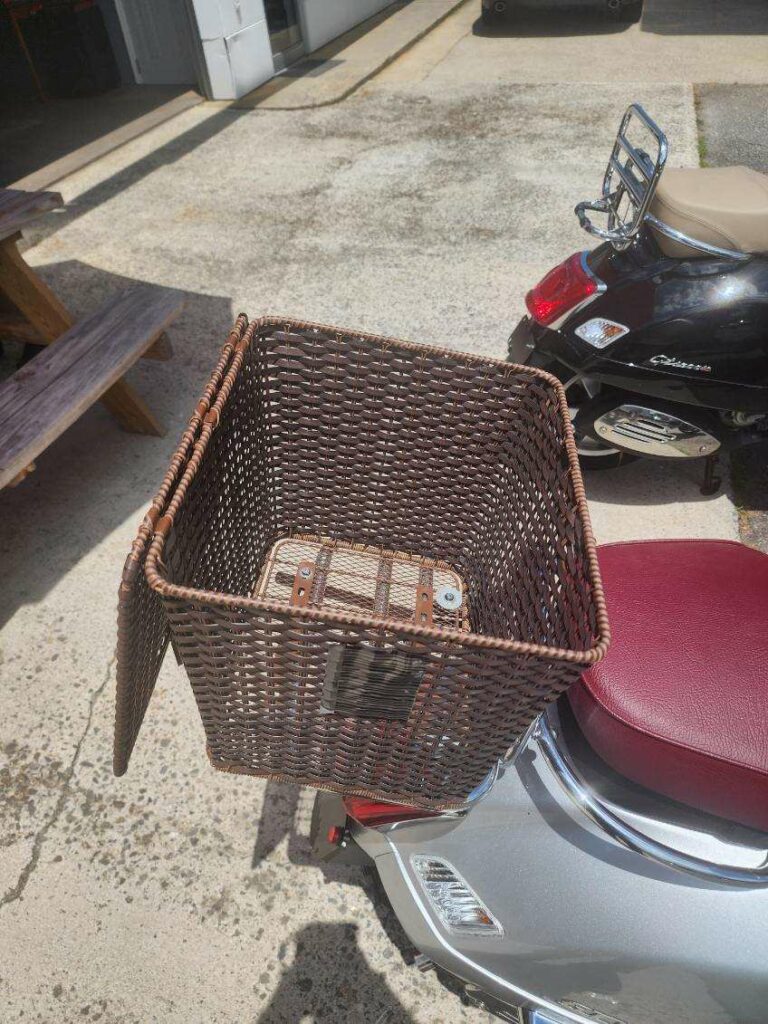 Vespa basket